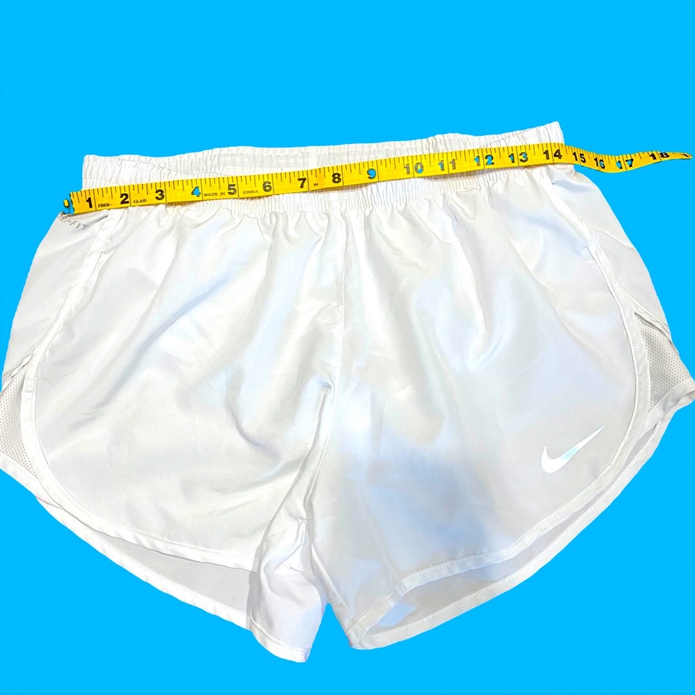 NWOT Nike Dri fit sz M white shorts with liner, pocket and drawstring closure